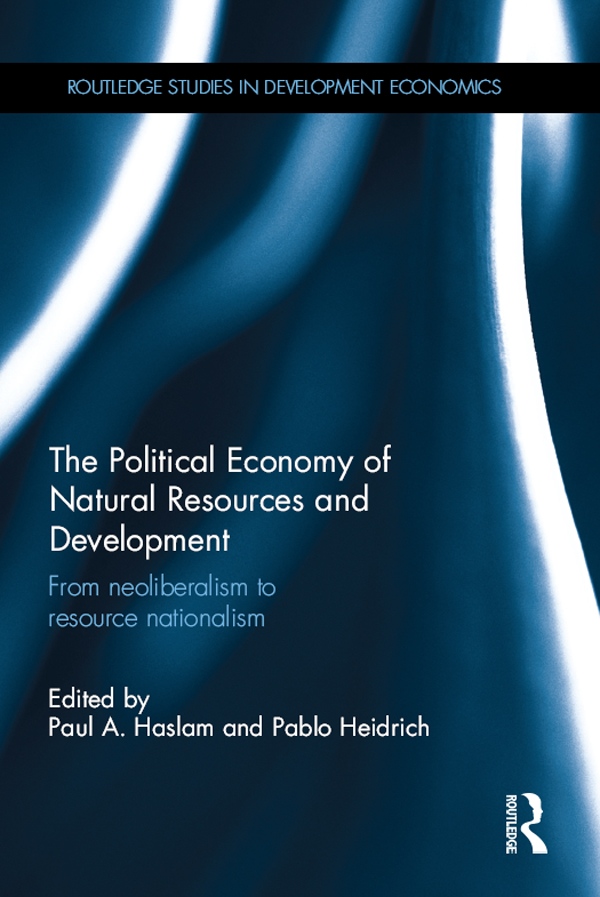 اقتصاد سیاسی منابع طبیعی و توسعه: از نئولیبرالیسم تا ملی‌گرایی منابع